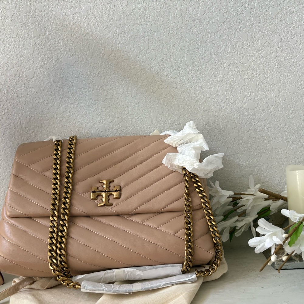 Tory Burch Kira Tan Quilted Women's Bag. Medium